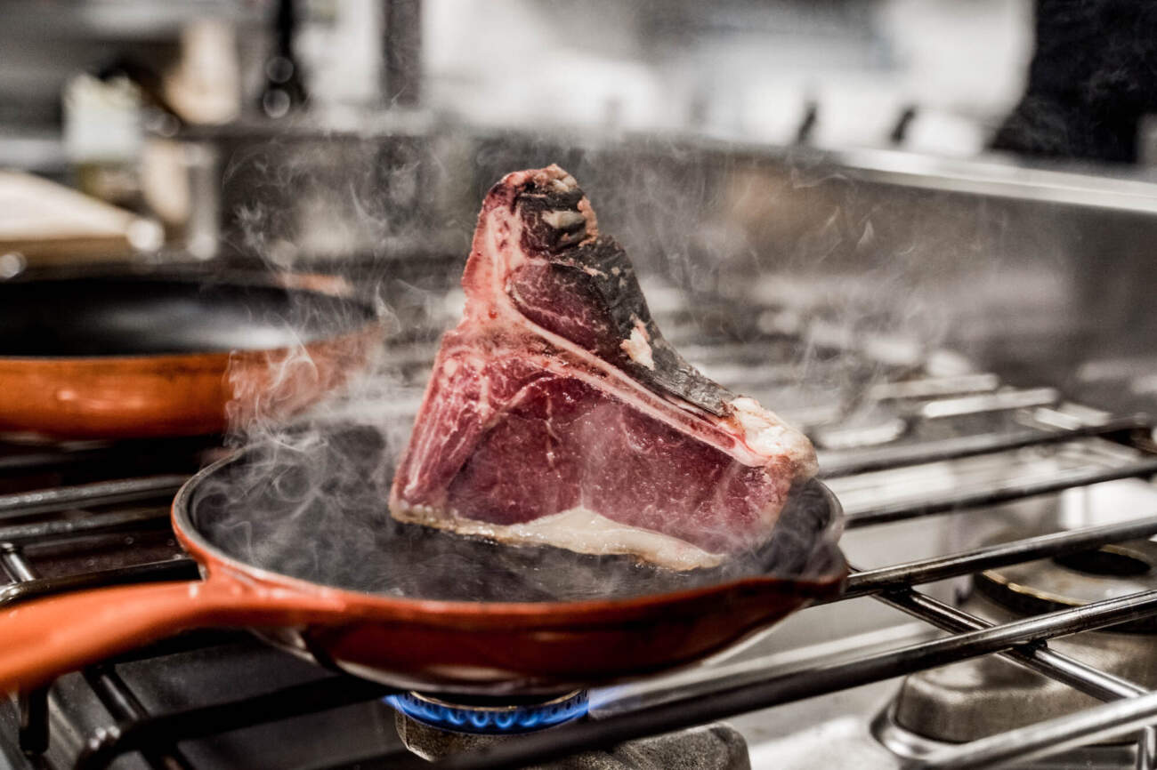 Ristorante Rossano regionales T Bone Steak dry aged florentiner art